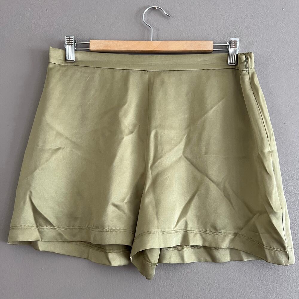 IRO Berwou Green Silk Shorts Sz 42 100% Silk Elastic Waist Designer NWOT